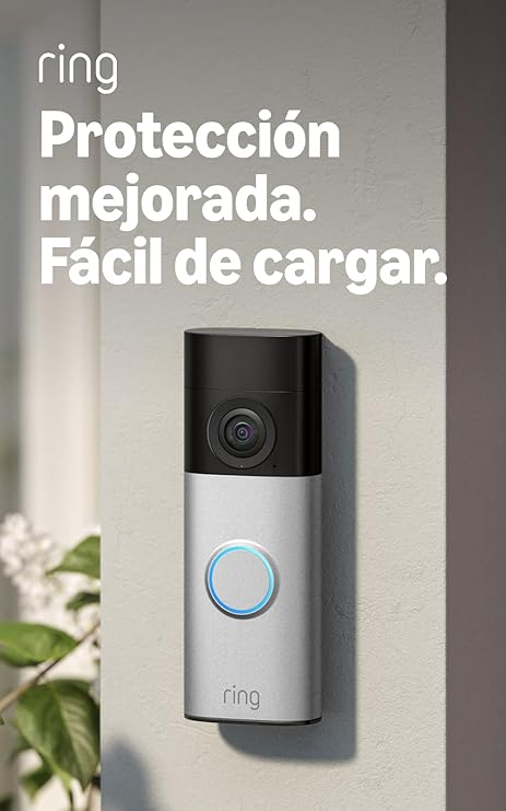 Pantalla de un smartphone mostrando la videollamada nítida proveniente de un videoportero inteligente Ring Battery Video Doorbell Plus
