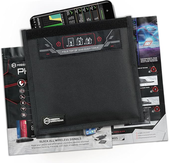 Mission Darkness Non-Window Faraday Bag: La Cadena de Custodia Forense

Diseñada originalmente para la incautación de pruebas por parte de las fuerzas del orden, Mission Darkness (MOS Equipment) ofrece una solución de aislamiento masivo. Es la herramienta para investigadores que no pueden permitirse un margen de error del 0.01%.